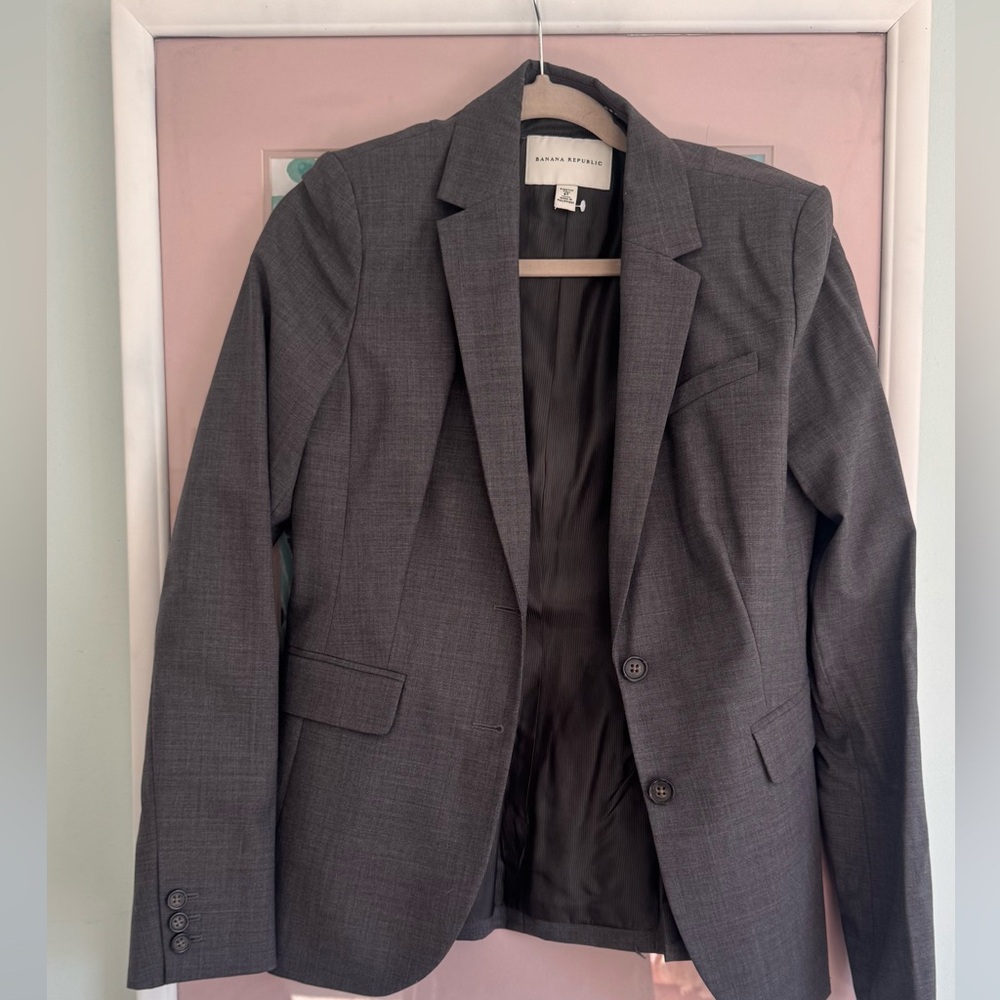 Banana Republic Charcoal Suit Set - Picture 5 of 9